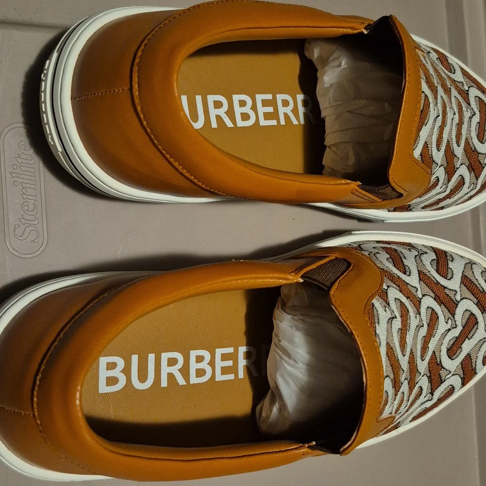 Designer Patterned Slip-On Sneakers - Picture 2 of 3